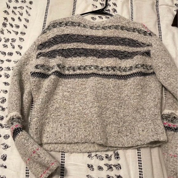 FP sweater - Picture 2 of 5